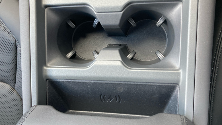 Land Rover Defender 3.0 D250 X-Dynamic SE 110 5dr Auto Diesel Estate